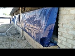 Lato di tenda per polli, ombra e stalla